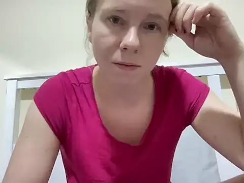 Snapshot of SweetLucy96 chatting on December 2, 2025, 8:32 pm SweetLucy96 online show from December 2, 2025, 8:32 pm