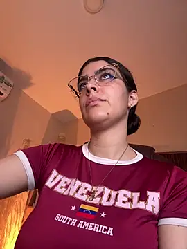  Niah  online show from February 4, 2026, 8:59 pm