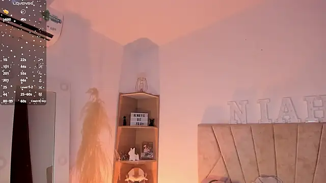  Niah  online show from March 2, 2025, 8:57 pm