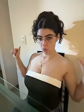  Niah  online show from December 19, 2025, 11:18 pm