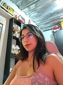 Snapshot of kateeen18 chatting on January 11, 2026, 5:25 am kateeen18 online show from January 11, 2026, 5:25 am