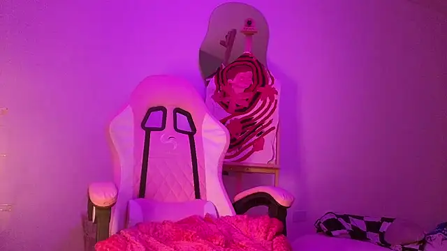 Snapshot of goddess_vee_ chatting on February 23, 2026, 2:02 am goddess vee online show from February 23, 2026, 2:02 am