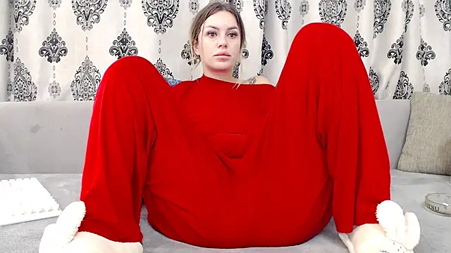 sweetdaiana23 online show from November 17, 2025, 1:31 am