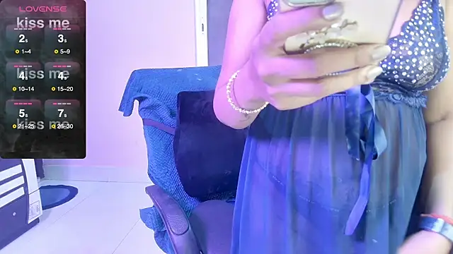 Snapshot of Naughty_nightz chatting on September 25, 2025, 3:29 pm Naughty nightz online show from September 25, 2025, 3:29 pm