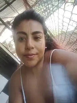 Snapshot of gatuwildhott chatting on October 17, 2025, 3:03 pm gatuwildhott online show from October 17, 2025, 3:03 pm