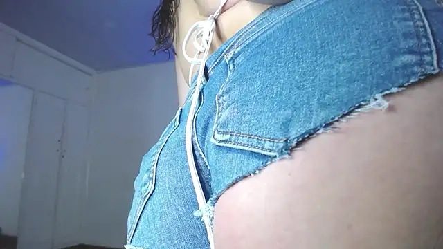 destinysweet21 online show from February 2, 2025, 8:56 am