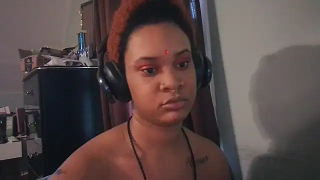 Snapshot of nickytheehawtie chatting on February 15, 2026, 8:19 pm nickytheehawtie online show from February 15, 2026, 8:19 pm