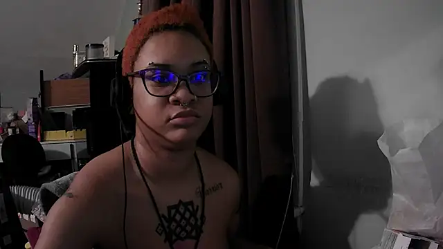 Snapshot of nickytheehawtie chatting on May 6, 2026, 8:29 am nickytheehawtie online show from May 6, 2026, 8:29 am