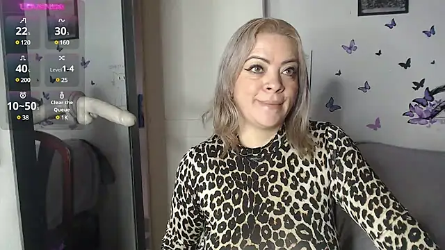 LIila28six online show from February 26, 2025, 12:16 pm