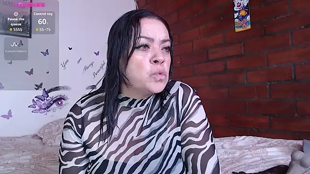 LIila28six online show from February 9, 2026, 2:48 pm