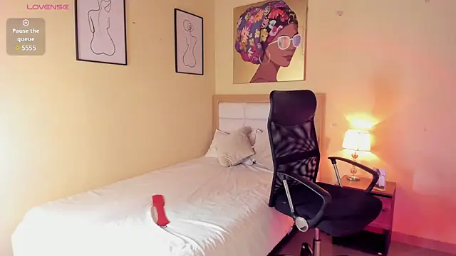 Snapshot of AitanaBrown_ chatting on February 21, 2025, 10:15 pm AitanaBrown  online show from February 21, 2025, 10:15 pm