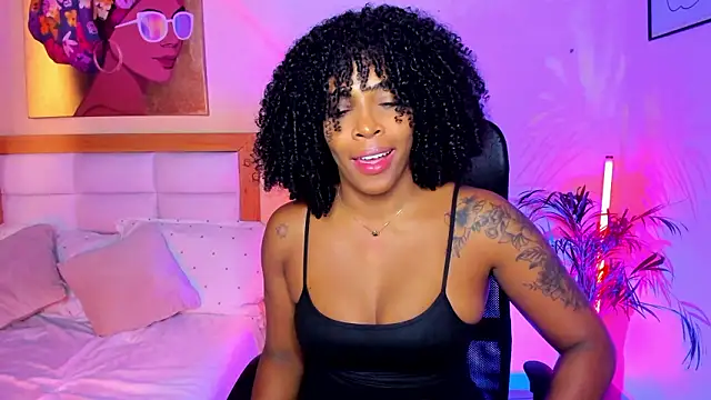 Snapshot of AitanaBrown_ chatting on February 22, 2026, 3:24 pm AitanaBrown online show from February 22, 2026, 3:24 pm