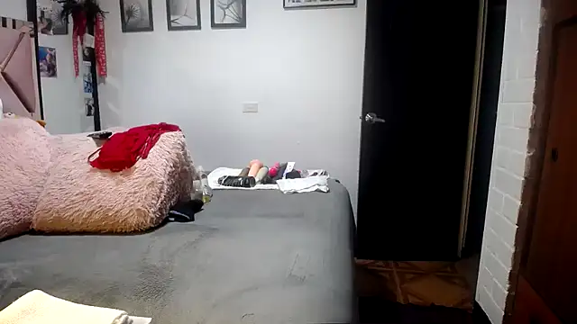 maturehoxx online show from November 2, 2025, 3:33 am