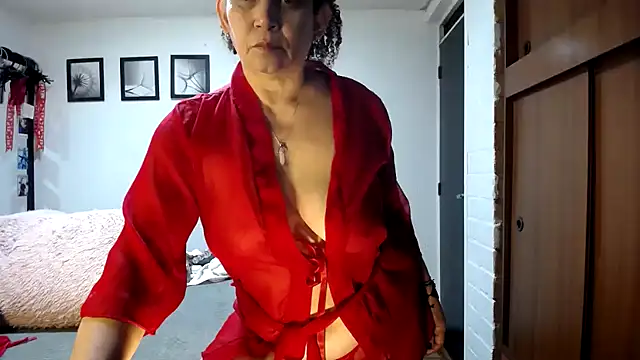 maturehoxx online show from October 19, 2025, 8:22 pm