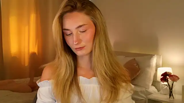 bella  rose online show from May 19, 2026, 9:27 am