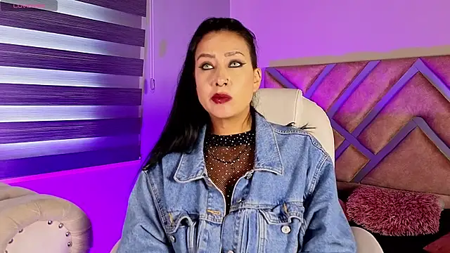  kelly hous36 online show from February 21, 2025, 4:05 pm