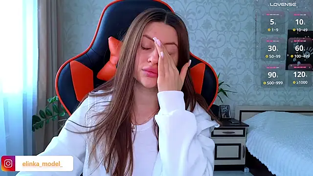 Elishka  online show from April 6, 2026, 4:57 am