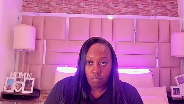 Snapshot of ShaniaBrownn chatting on January 7, 2026, 7:52 pm ShaniaBrownn online show from January 7, 2026, 7:52 pm