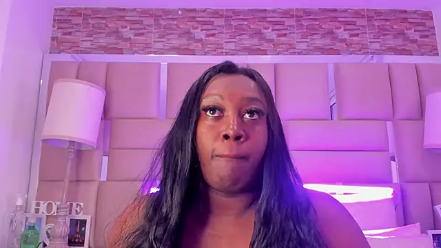 Snapshot of ShaniaBrownn chatting on November 12, 2025, 7:40 pm ShaniaBrownn online show from November 12, 2025, 7:40 pm