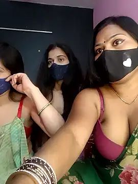 cutee  crazy online show from January 15, 2026, 2:09 pm