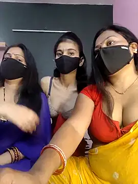 cutee  crazy online show from March 13, 2026, 1:49 pm