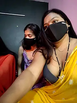 cutee  crazy online show from February 7, 2026, 1:52 pm