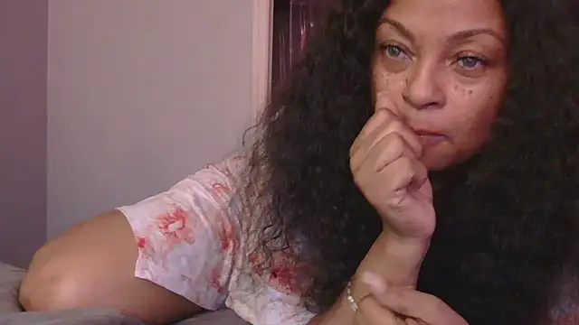 Snapshot of MSweetLindaParks chatting on October 12, 2025, 1:45 pm MSweetLindaParks online show from October 12, 2025, 1:45 pm