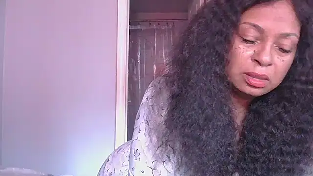 Snapshot of MSweetLindaParks chatting on October 11, 2025, 4:52 pm MSweetLindaParks online show from October 11, 2025, 4:52 pm