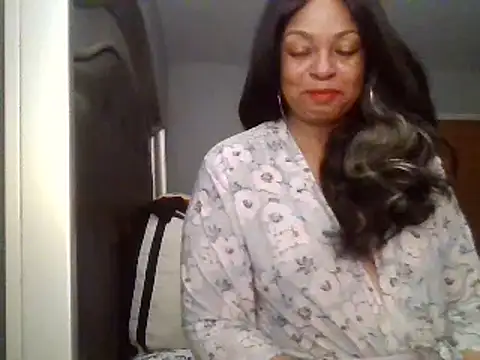 Snapshot of MSweetLindaParks chatting on February 1, 2025, 11:48 pm MSweetLindaParks online show from February 1, 2025, 11:48 pm