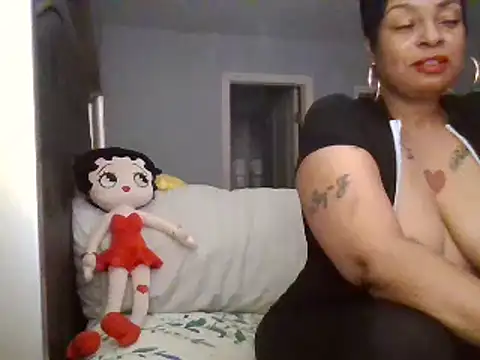 Snapshot of MSweetLindaParks chatting on March 8, 2025, 10:56 pm MSweetLindaParks online show from March 8, 2025, 10:56 pm