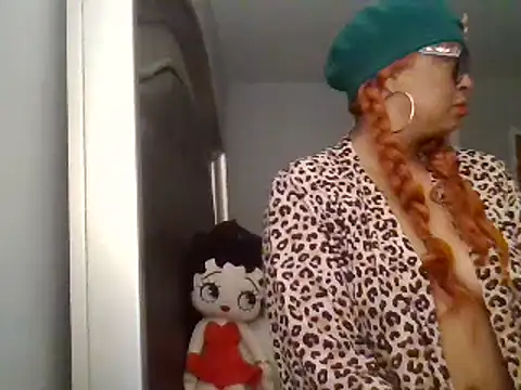 Snapshot of MSweetLindaParks chatting on March 22, 2025, 9:13 am MSweetLindaParks online show from March 22, 2025, 9:13 am