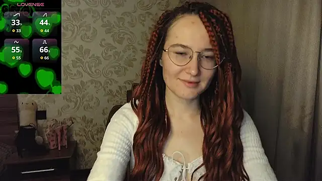 AgnesGraham online show from October 8, 2025, 3:57 pm