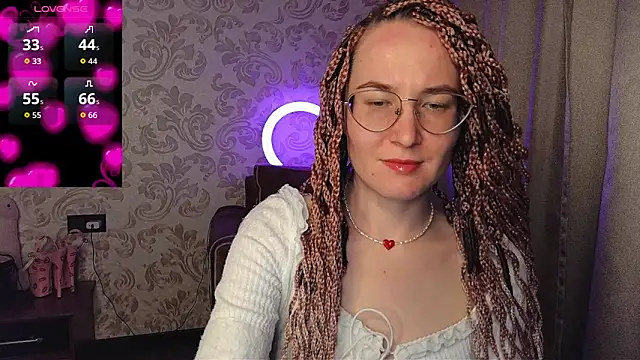 Snapshot of AgnesGraham chatting on April 5, 2026, 10:38 pm AgnesGraham online show from April 5, 2026, 10:38 pm
