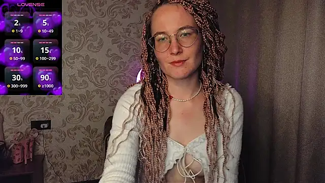 Snapshot of AgnesGraham chatting on April 8, 2026, 8:10 pm AgnesGraham online show from April 8, 2026, 8:10 pm