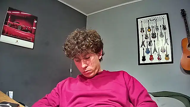 Snapshot of saint_not chatting on September 21, 2025, 8:08 am saint not online show from September 21, 2025, 8:08 am