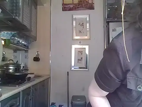 Snapshot of Baby-Matilda chatting on September 19, 2025, 12:20 pm Baby-Matilda online show from September 19, 2025, 12:20 pm