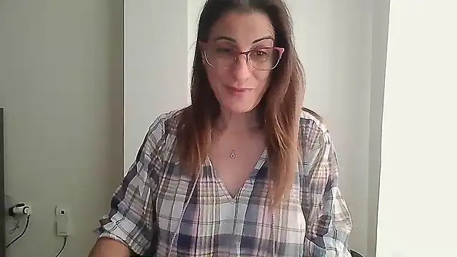 Sanada hot online show from October 27, 2025, 8:59 am