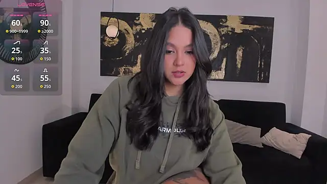 ToriCrossX online show from October 27, 2025, 1:01 pm