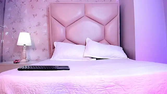 ambar sullivan online show from December 21, 2025, 11:34 am