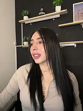 isabella jade online show from February 10, 2026, 9:14 pm