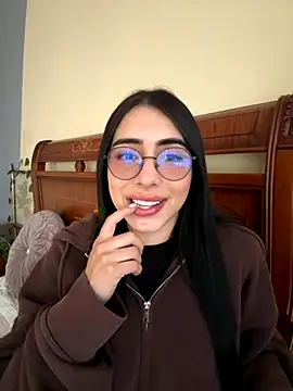 isabella jade online show from September 25, 2025, 1:17 pm