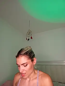 Snapshot of ASHLEY_BLAIR chatting on September 18, 2025, 9:29 pm ASHLEY BLAIR online show from September 18, 2025, 9:29 pm