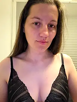Snapshot of Nicole-Ray chatting on June 11, 2026, 8:39 pm Nicole-Ray online show from June 11, 2026, 8:39 pm