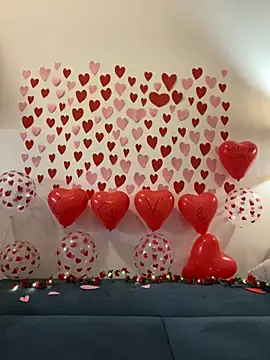 Snapshot of Nicole-Ray chatting on February 14, 2026, 7:47 pm Nicole-Ray online show from February 14, 2026, 7:47 pm