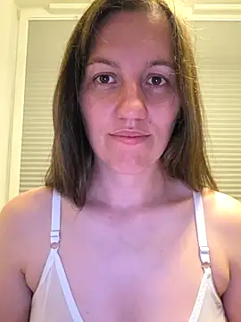 Snapshot of Nicole-Ray chatting on July 11, 2026, 8:42 pm Nicole-Ray online show from July 11, 2026, 8:42 pm