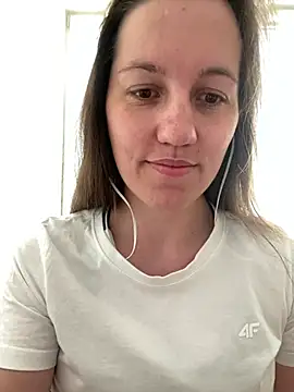 Snapshot of Nicole-Ray chatting on June 7, 2026, 7:24 am Nicole-Ray online show from June 7, 2026, 7:24 am