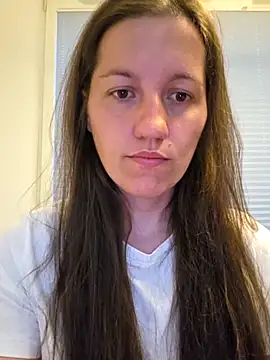 Snapshot of Nicole-Ray chatting on July 1, 2026, 7:25 pm Nicole-Ray online show from July 1, 2026, 7:25 pm