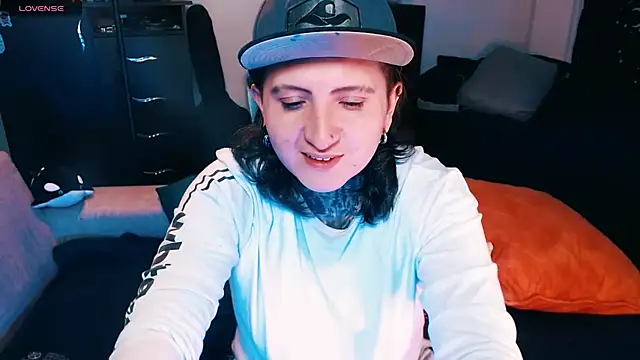 Marieblueeyes online show from October 1, 2025, 2:27 am