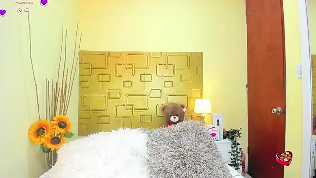 Julia Haye online show from January 25, 2025, 4:02 am