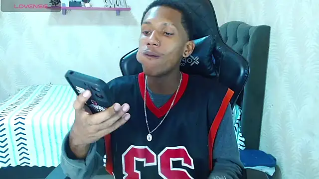 Snapshot of ManSant chatting on September 12, 2025, 2:28 pm ManSant online show from September 12, 2025, 2:28 pm